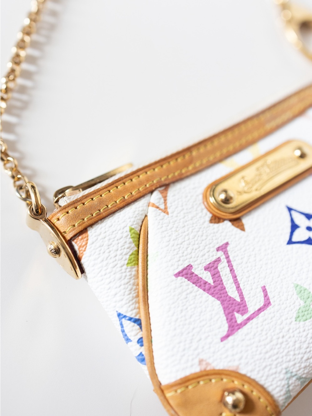 Louis Vuitton Multicolor vintage Murakami Monogram White Mini Pochette - Picture 9 of 12